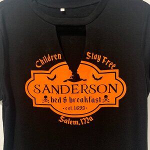 Halloween Tee Sanderson Bed & Breakfast Witch Sz Large L